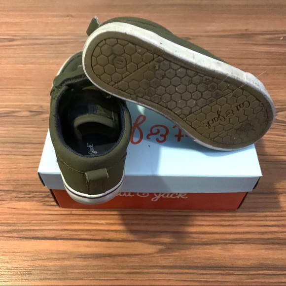 Cat & Jack Avery Olive Sneaker - Picture 4 of 4